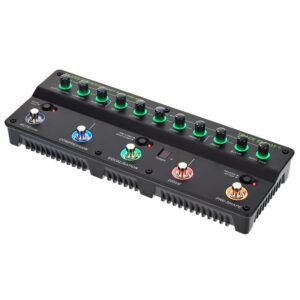 Trace Elliot Transit-B bass preamp sa DI out i efektima