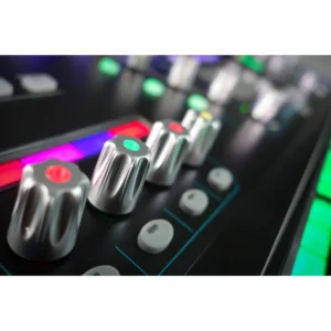 Allen & Heath SQ-6 digitalna mikseta sa 48 ulaza, motorizovanim fejderima i touchscreen ekranom – Prodaja Artist d.o.o. Banja Luka, Sarajevo