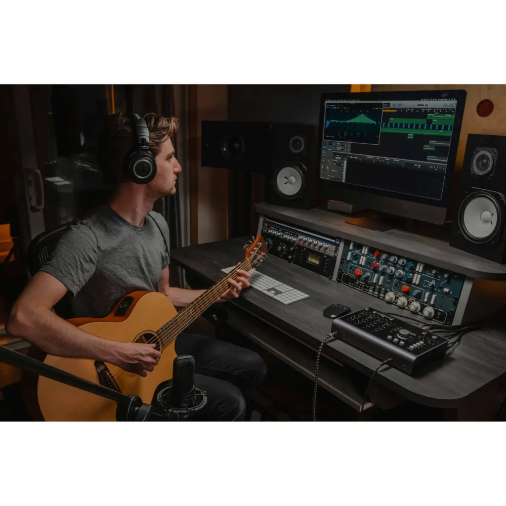 Audient iD44 MKII 20x24 USB-C audio interfejs sa 4 mikrofonska ulaza i ADAT proširenjem Prodaja Artist d o o Banja Luka Sarajevo