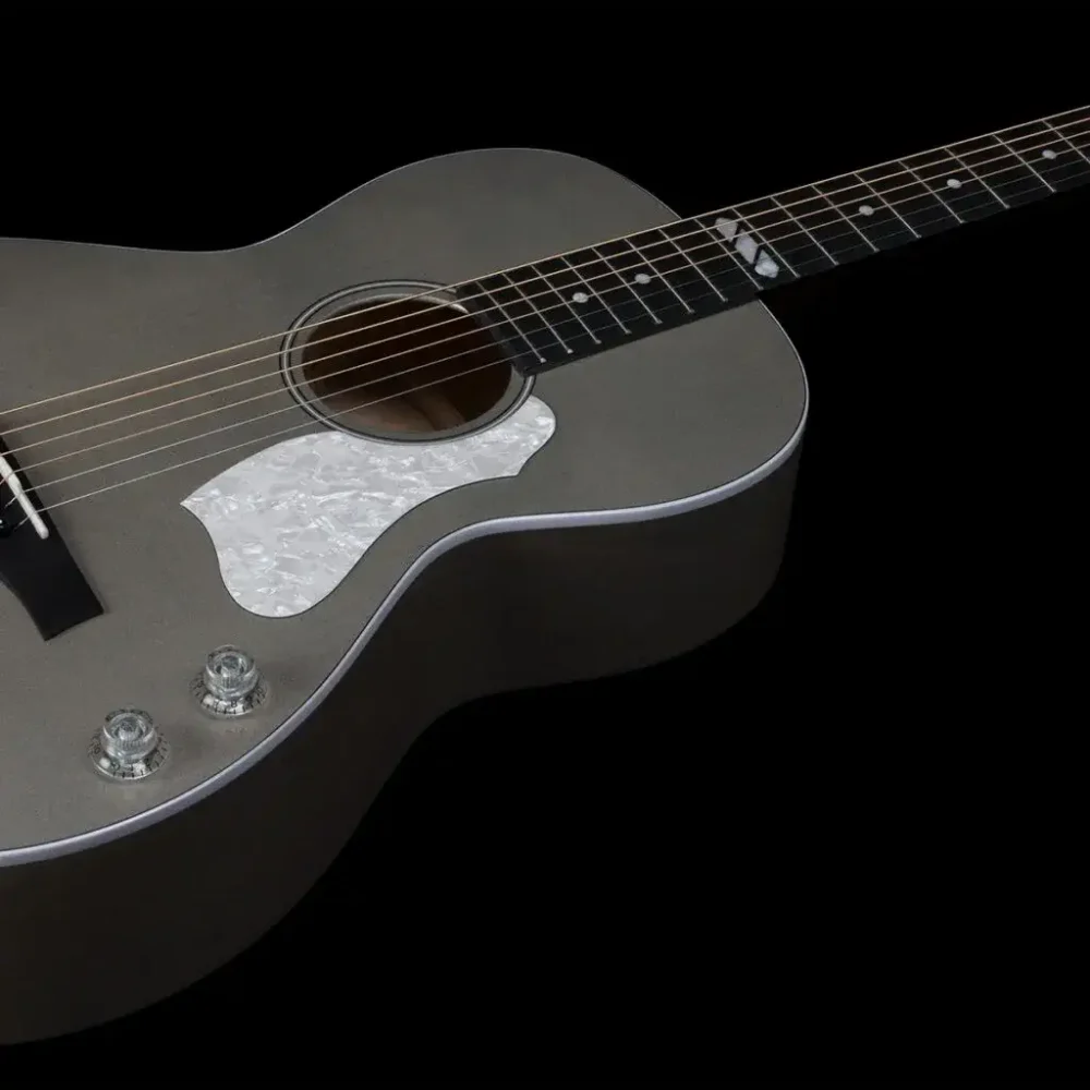 Godin Rialto JR Satina Gray HG Q-Discrete akustična gitara kompaktne veličine sa punom smrekovom pločom i Q-Discrete elektronikom. Prodaja Artist d.o.o. Banja Luka, Sarajevo