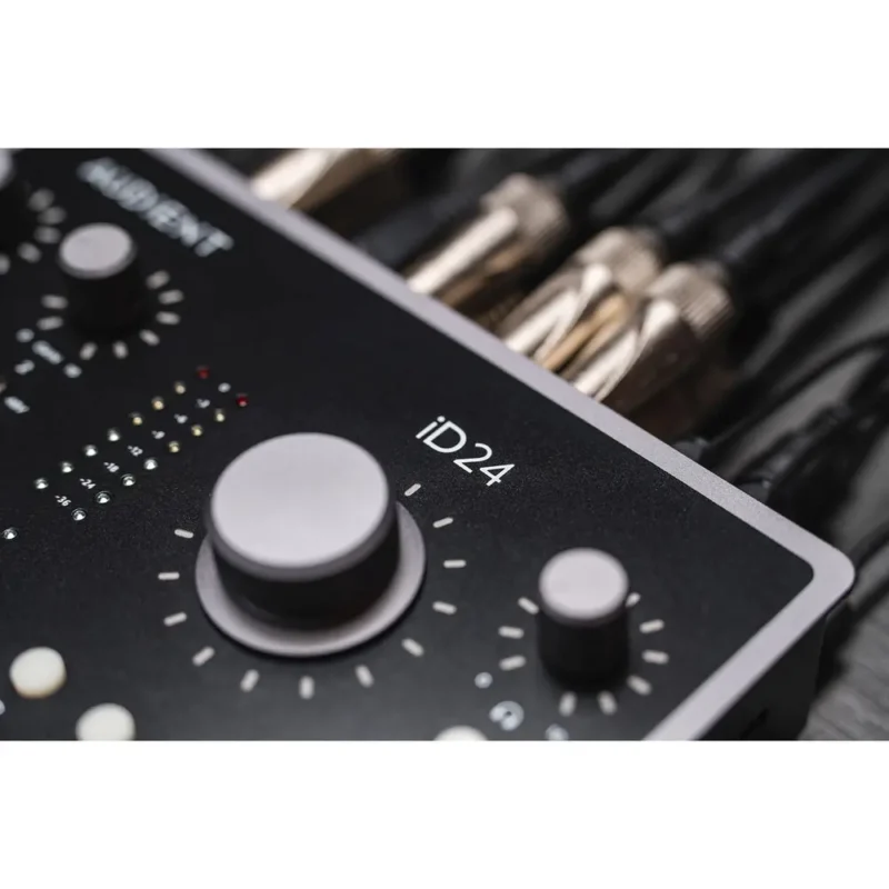 Audient iD24 Desktop USB-C audio interfejs sa Class-A mikrofonskim pretpojačalima i ADAT ekspanzijom. Prodaja Artist d.o.o. Banja Luka, Sarajevo, Doboj.