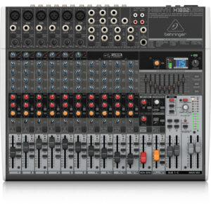 Behringer Xenyx X1832USB mikser sa USB i efektima