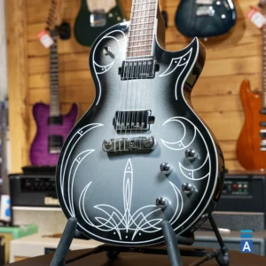 Joe Doe 'Hot Rod' Silverburst gitara + kofer