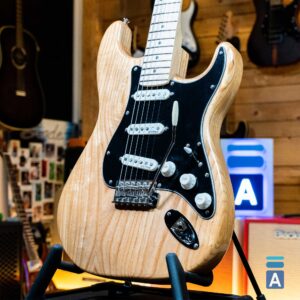 Vintage V6MNAT ReIssued električna gitara
