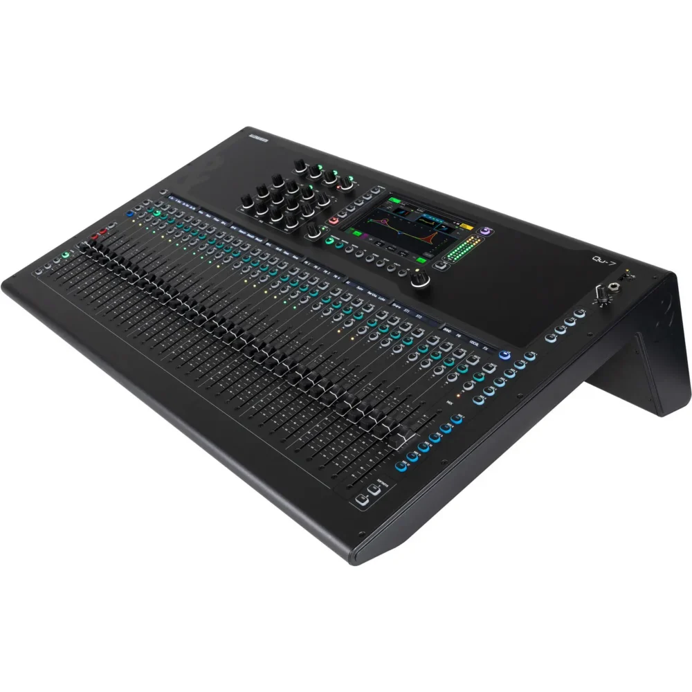Allen & Heath Qu-7 digitalni mikser sa 33 motorizovana fadera, 96kHz obradom, DEEP efektima i naprednim ulazno/izlaznim opcijama. Prodaja Artist d.o.o. Banja Luka, Sarajevo, Doboj.