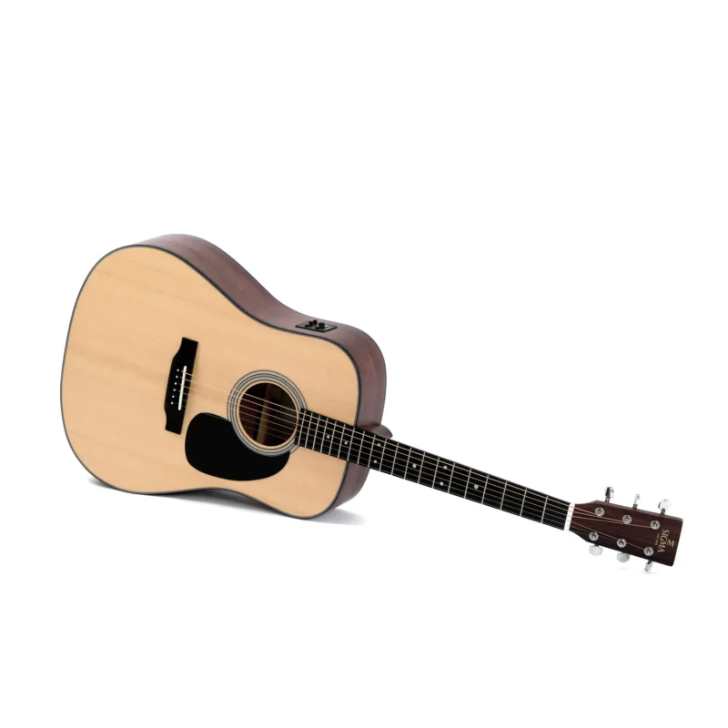 Sigma SDM-STE dreadnought gitara od punog drveta sa Fishman Presys II elektronikom i futrolom. Prodaja Artist d.o.o. Banja Luka, Sarajevo, Doboj