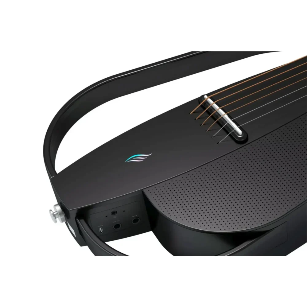 Enya NEXG 2 Deluxe pametna gitara crne boje sa ugrađenim 80W zvučnikom, efektima, looperom i mikrofonom – kompletan muzički sistem u jednom. Prodaja Artist d.o.o. Banja Luka, Sarajevo