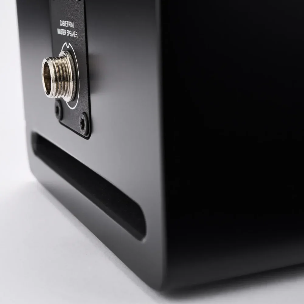 Argon Audio STUDIE 3 aktivni desktop zvučnici sa Bluetooth, USB-C i optičkim ulazom u crnoj boji. Prodaja Artist d.o.o. Banja Luka, Sarajevo