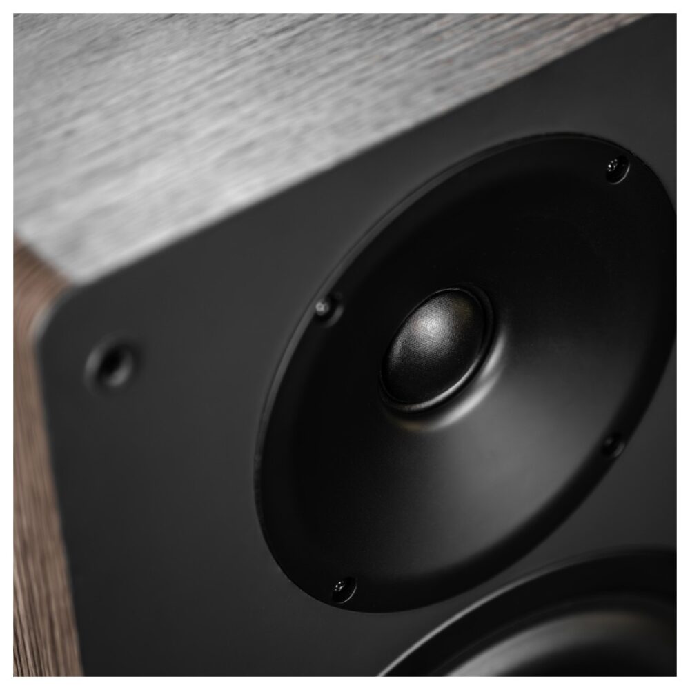ELAC Debut ConneX DCB61 bežični zvučnici sa 6.5" wooferima i Dolby Digital dekodiranjem – višebojni dizajn i bogat stereo zvuk. Prodaja Artist d.o.o. Banja Luka, Sarajevo.