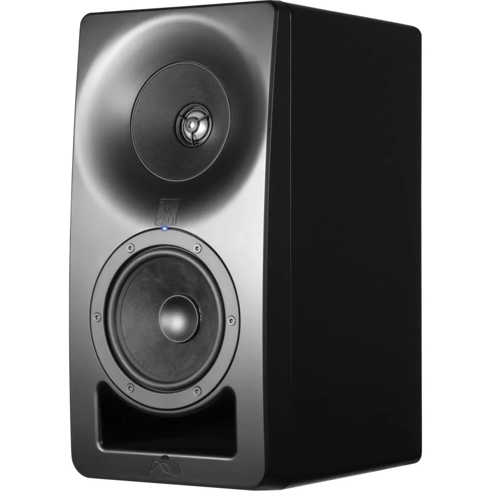 Kali Audio SM-5 trosistemski studijski monitor sa DSP kalibracijom – precizan referentni zvuk za miks i mastering. Prodaja Artist d.o.o. Banja Luka, Sarajevo.