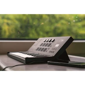 Carry-on Folding Controller 25 – MIDI preko Bluetooth, dinamički KEYs i PADovi, ugrađen arpeđator, predmapirame transport kontrole, maksimalna funkcionalnost u minimalnom formatu. Prodaja: Artist d.o.o. Banja Luka, Sarajevo