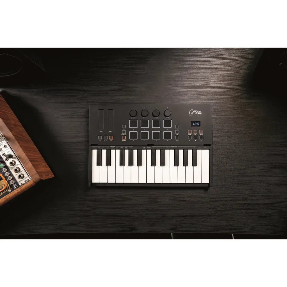Carry-on Folding Controller 25 – MIDI preko Bluetooth, dinamički KEYs i PADovi, ugrađen arpeđator, predmapirame transport kontrole, maksimalna funkcionalnost u minimalnom formatu. Prodaja: Artist d.o.o. Banja Luka, Sarajevo