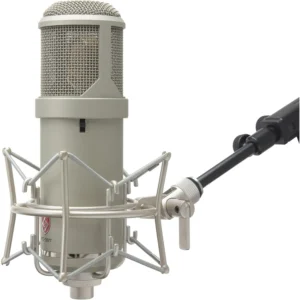 Atlantis FC-387 kombinuje tri mikrofona u jednom tijelu, nudeći svestranost i zvučnu superiornost za vokale, akustične instrumente, orkestre i moderne produkcije. Prodaja: Artist d.o.o. Banja Luka, Sarajevo