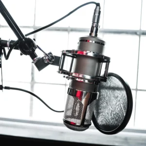 Eden LT-386 spaja toplinu zvuka lampe sa modernom fleksibilnošću, čineći ga savršenim izborom za vokale, akustične instrumente i orkestarske snimke na najvišem nivou. Prodaja: Artist d.o.o. Banja Luka, Sarajevo