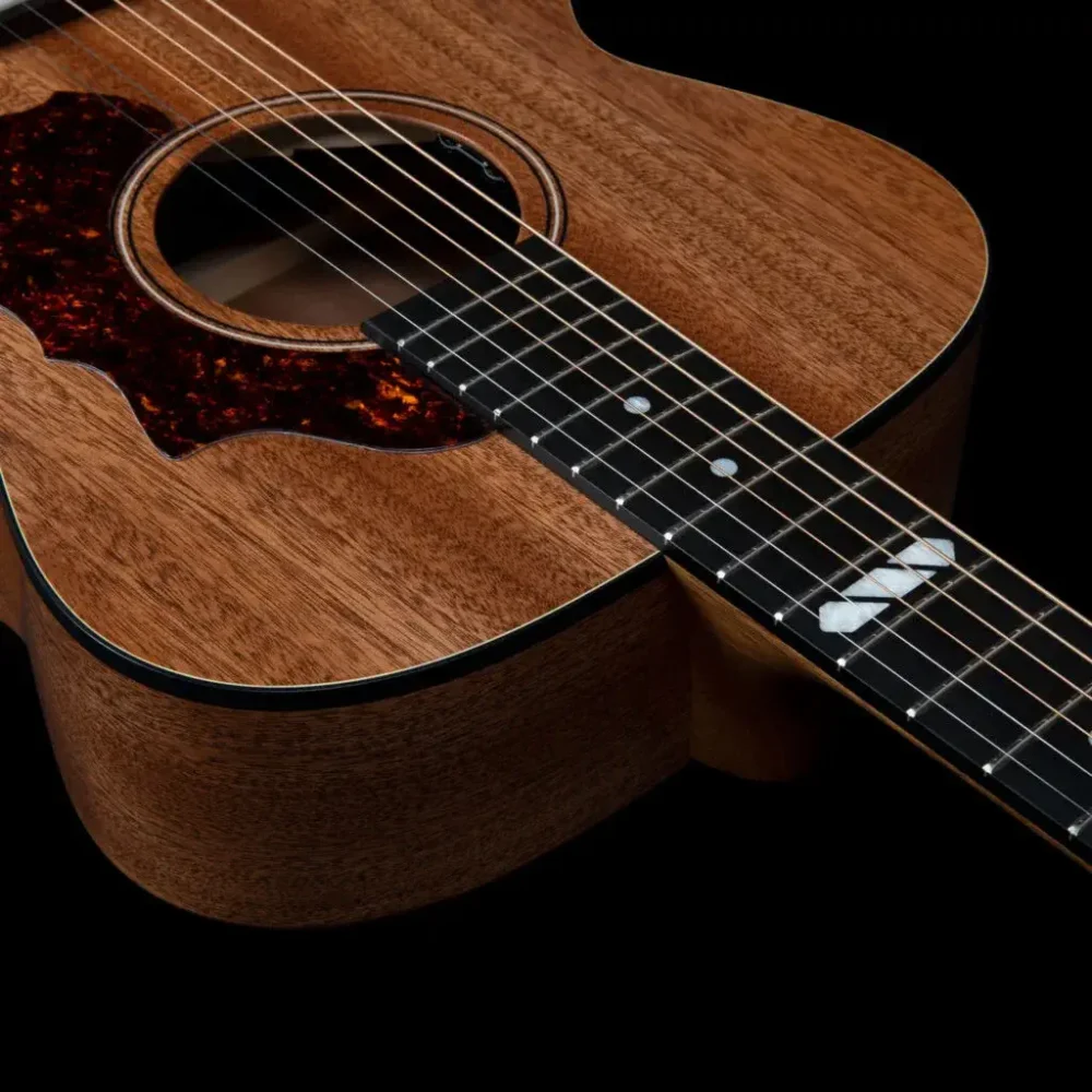 Godin Fairmount CH Composer elektro-akustična gitara solid mahagoni konstrukcijom i LR Baggs ozvučenjem, natural boja, prodaja Artist d.o.o. Banja Luka, Sarajevo.