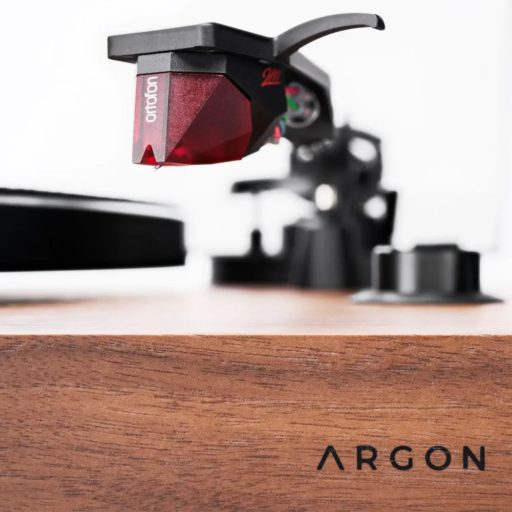 Argon Audio TT-3 PLUS, gramofon sa RIAA, gramofon sa karbonskom ručkom, Hi-Fi gramofon, Ortofon 2M Red, gramofon za ploče, Artist d.o.o. Prodaja u Artist d.o.o. prodavnicama Banja Luka, Sarajevo.