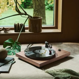 Argon Audio TT-3 PLUS, gramofon sa RIAA, gramofon sa karbonskom ručkom, Hi-Fi gramofon, Ortofon 2M Red, gramofon za ploče, Artist d.o.o. Prodaja u Artist d.o.o. prodavnicama Banja Luka, Sarajevo.