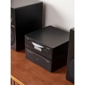 Tangent CD III, Tangent CD plejer, kompaktni CD plejer, mini CD player, slot-in CD plejer, Tangent Ampster CD, kućni CD plejer, Toslink CD player. Prodaja u Artist d.o.o. prodavnicama Banja Luka, Sarajevo.